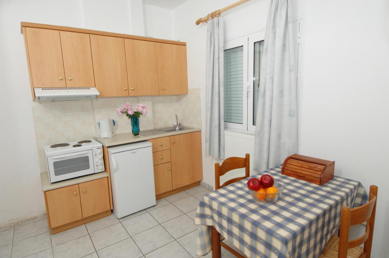 Alexis Studios And Apartments Agia Efimia Exterior photo